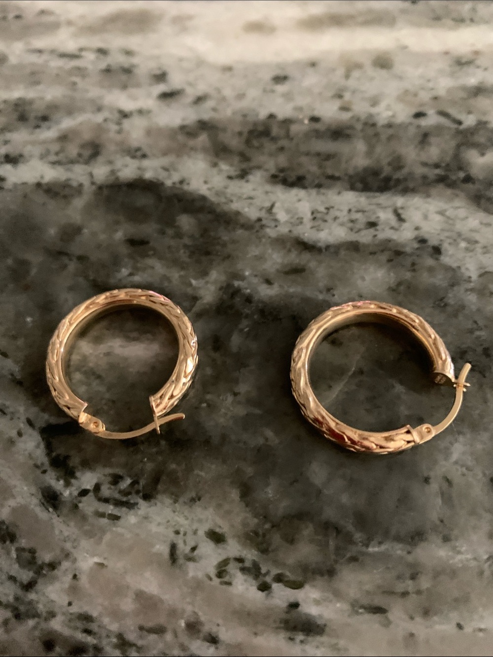 Textured Gold Hoop Earrings — Classic Women’s Hoops brand new